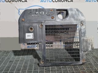 bontott TOYOTA LAND CRUISER Felső Hűtőburkolat