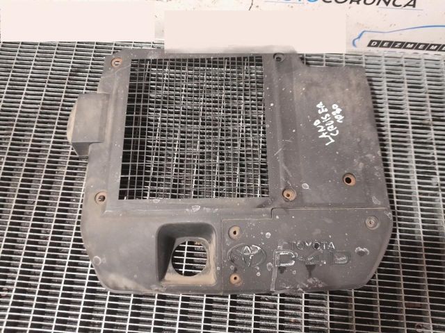 bontott TOYOTA LAND CRUISER Felső Hűtőburkolat