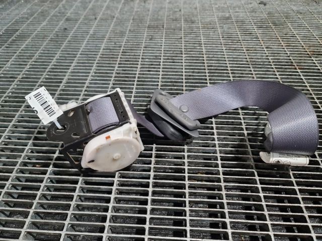 bontott TOYOTA LAND CRUISER Hátsó középső Biztonsági Öv