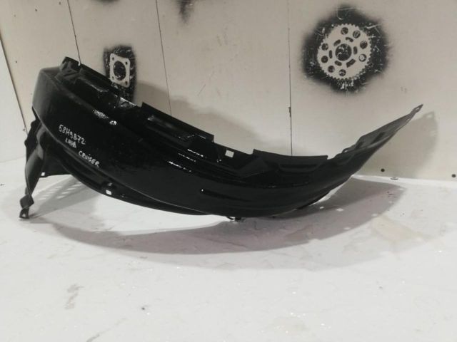 bontott TOYOTA LAND CRUISER Jobb első Dobbetét (Kerékjárati, Műanyag)