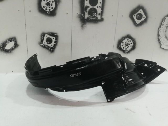 bontott TOYOTA LAND CRUISER Jobb első Dobbetét (Kerékjárati, Műanyag)