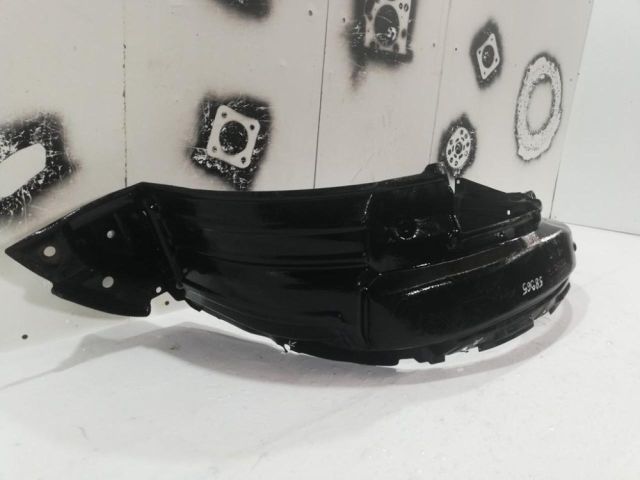 bontott TOYOTA LAND CRUISER Jobb első Dobbetét (Kerékjárati, Műanyag)