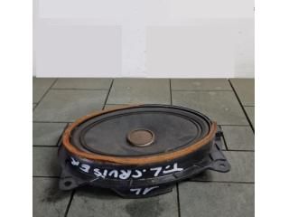 bontott TOYOTA LAND CRUISER Jobb első Hangszóró