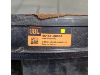 bontott TOYOTA LAND CRUISER Jobb első Hangszóró