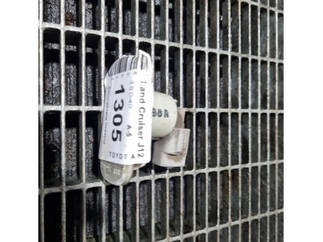 bontott TOYOTA LAND CRUISER Jobb első Sárvédő Irányjelző