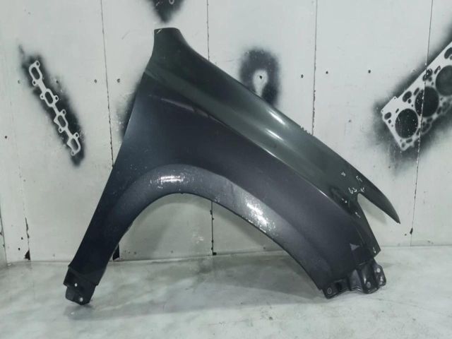 bontott TOYOTA LAND CRUISER Jobb első Sárvédő