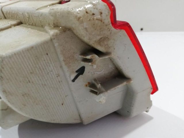 bontott TOYOTA LAND CRUISER Jobb Ködzárófény