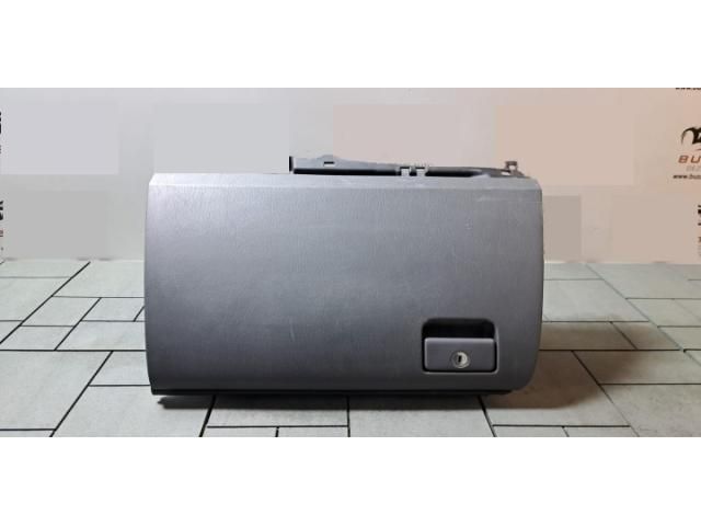 bontott TOYOTA LAND CRUISER Kesztyűtartó