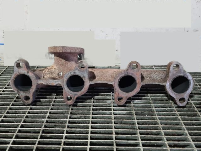 bontott TOYOTA LAND CRUISER Kipufogó Közösítő