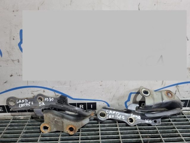 bontott TOYOTA LAND CRUISER Motorháztető Zsanér Pár