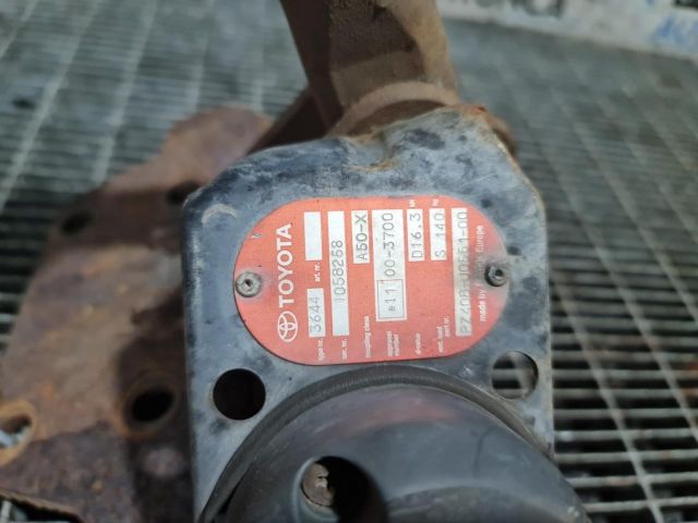 bontott TOYOTA LAND CRUISER Vonóhorog