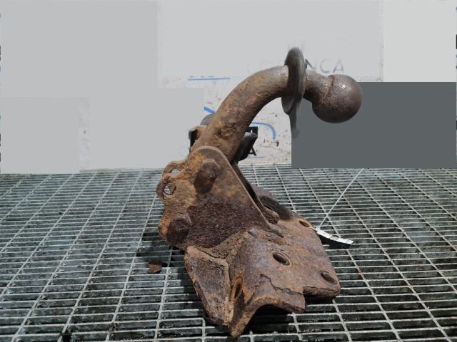 bontott TOYOTA LAND CRUISER Vonóhorog