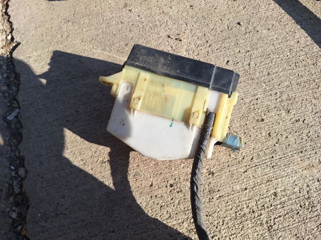 bontott TOYOTA MR 2 Biztosítéktábla Motortér