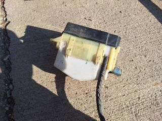 bontott TOYOTA MR 2 Biztosítéktábla Motortér