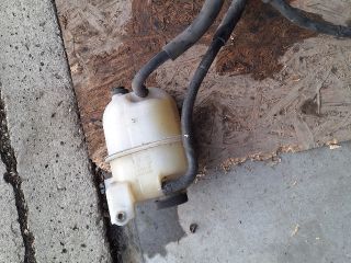 bontott TOYOTA MR 2 Kiegyenlítő Tartály