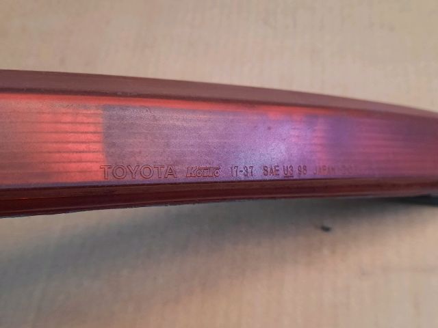 bontott TOYOTA MR 2 Pótféklámpa