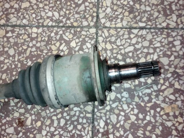 bontott TOYOTA PICNIC Bal Féltengely