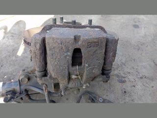 bontott TOYOTA PREVIA Bal első Féknyereg Munkahengerrel