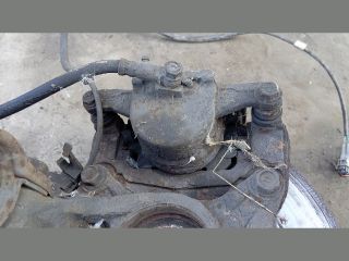 bontott TOYOTA PREVIA Bal első Féknyereg Munkahengerrel