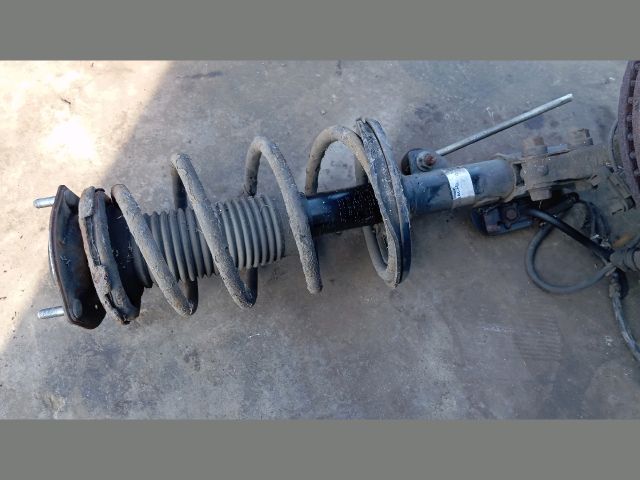 bontott TOYOTA PREVIA Bal első Gólyaláb (Lengécsillapító, Rugó)