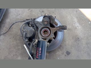 bontott TOYOTA PREVIA Bal első Kerékagy