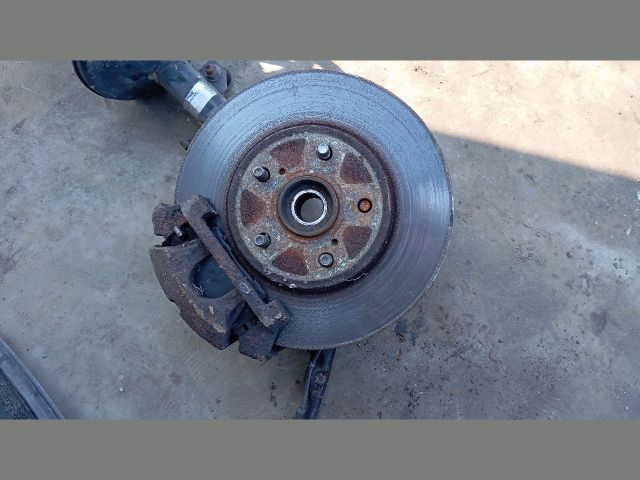 bontott TOYOTA PREVIA Bal első Kerékagy