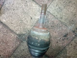 bontott TOYOTA PREVIA Bal Féltengely