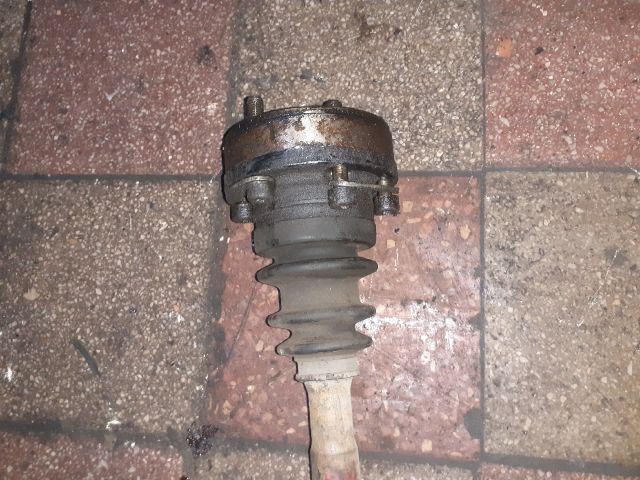 bontott TOYOTA PREVIA Bal Féltengely