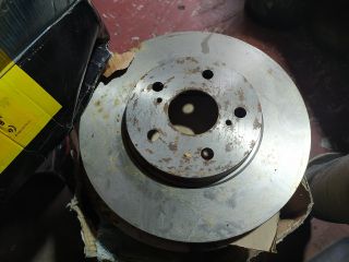 bontott TOYOTA PREVIA Első Pár Féktárcsa