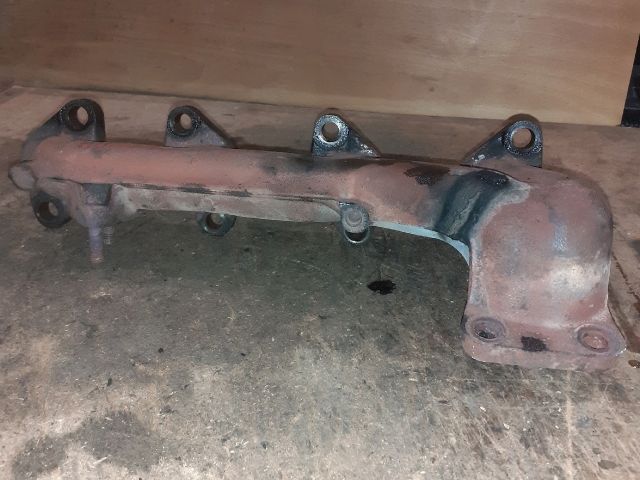 bontott TOYOTA PREVIA Leömlő (Soros)