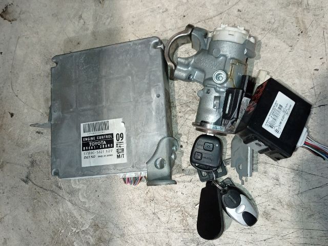 bontott TOYOTA PREVIA Motorvezérlő