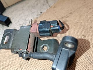 bontott TOYOTA PREVIA Turbó Vákum Szelep