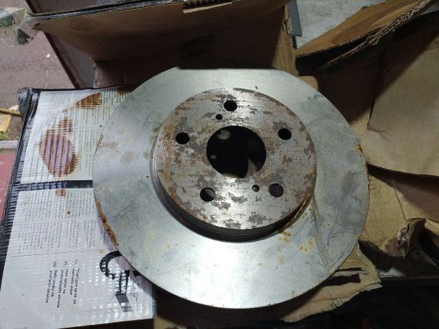 bontott TOYOTA PREVIA Első Pár Féktárcsa