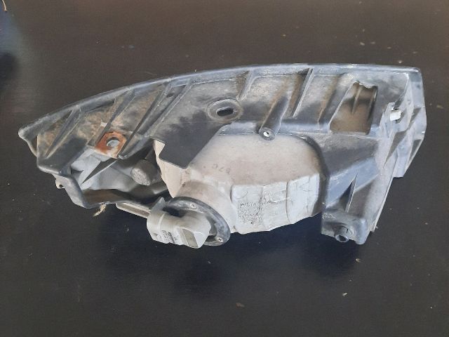 bontott TOYOTA PREVIA Bal Ködfényszóró