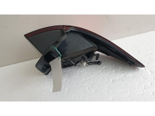 bontott TOYOTA PREVIA Bal Külső Hátsó Lámpa