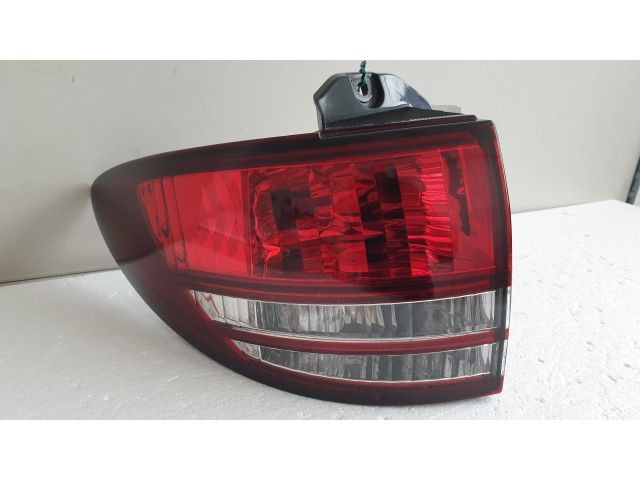 bontott TOYOTA PREVIA Bal Külső Hátsó Lámpa