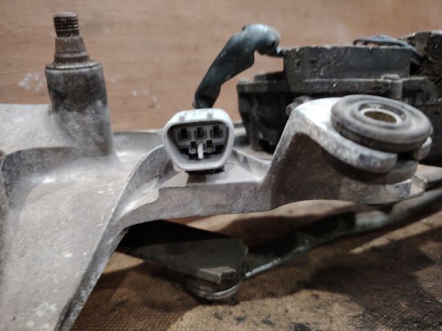 bontott TOYOTA PREVIA Első Ablaktörlő Szerkezet Motorral