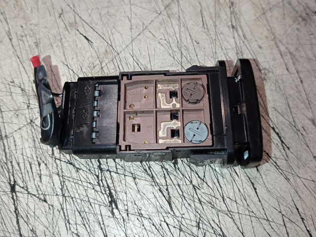 bontott TOYOTA PREVIA Fűtéskapcsoló