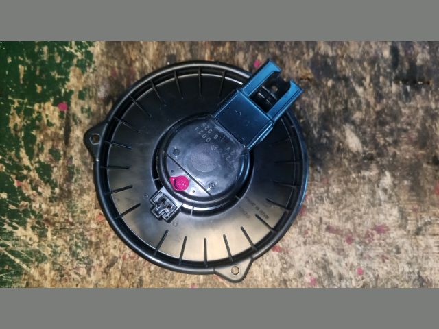 bontott TOYOTA PREVIA Fűtőmotor (Klímás)