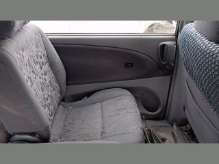 bontott TOYOTA PREVIA Hátsó középső Fejtámla