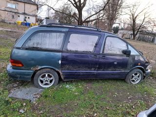 bontott TOYOTA PREVIA Hűtőrács