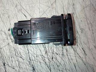 bontott TOYOTA PREVIA Kipörgésgátló Kapcsoló