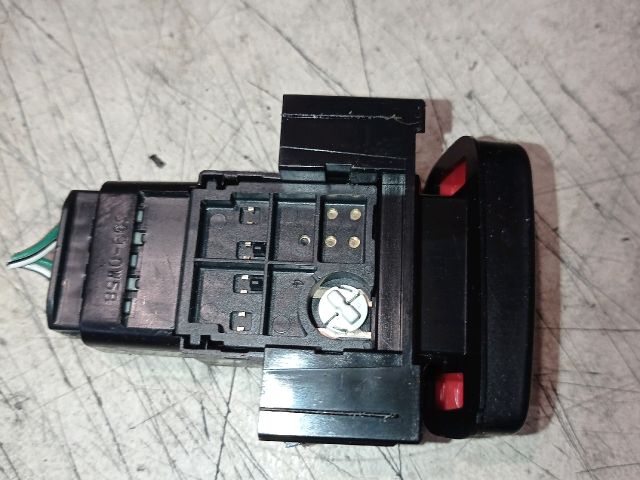 bontott TOYOTA PREVIA Vészvillogó Kapcsoló