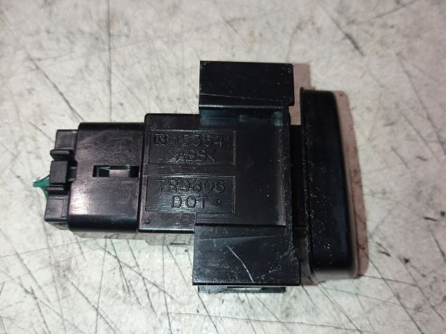 bontott TOYOTA PREVIA Vészvillogó Kapcsoló