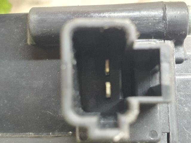 bontott TOYOTA PRIUS Akkumulátor Relé