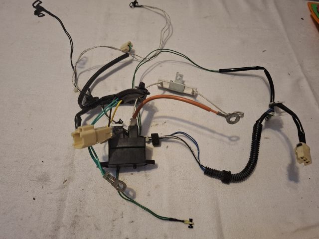 bontott TOYOTA PRIUS Akkumulátor Relé