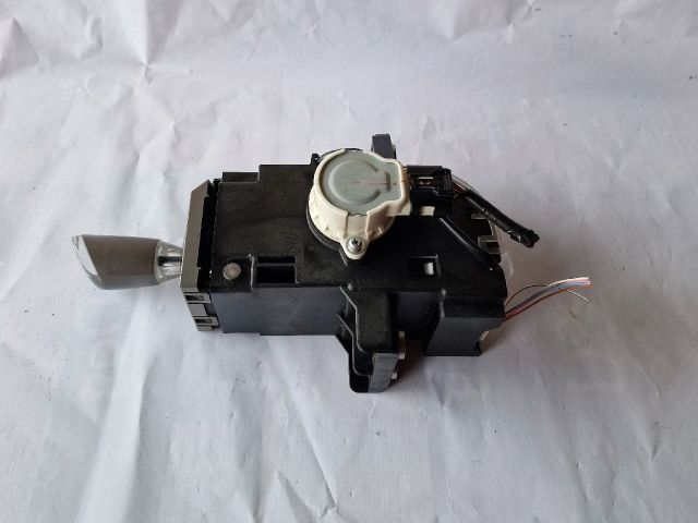 bontott TOYOTA PRIUS Automata Váltókar