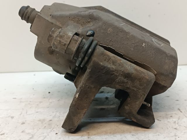 bontott TOYOTA PRIUS Bal első Féknyereg Munkahengerrel