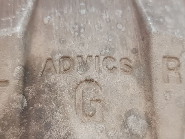 bontott TOYOTA PRIUS Bal első Féknyereg Munkahengerrel