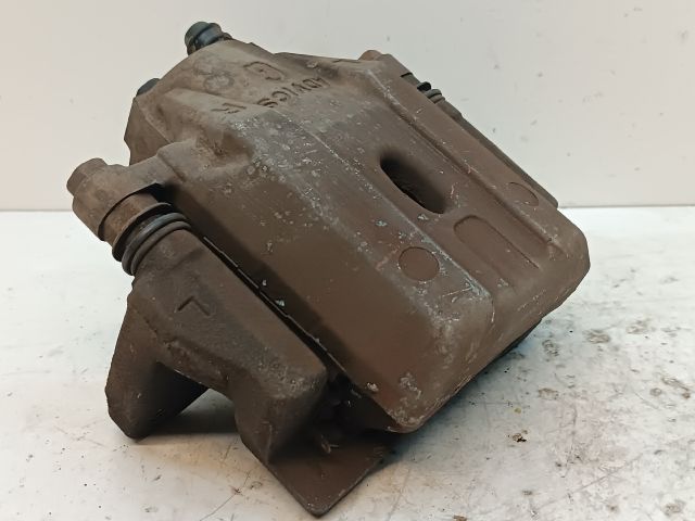 bontott TOYOTA PRIUS Bal első Féknyereg Munkahengerrel